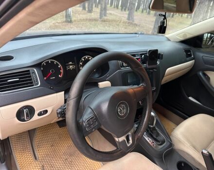 Коричневий Фольксваген Джетта, об'ємом двигуна 2.5 л та пробігом 250 тис. км за 7700 $, фото 5 на Automoto.ua