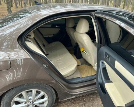 Коричневий Фольксваген Джетта, об'ємом двигуна 2.5 л та пробігом 250 тис. км за 7700 $, фото 6 на Automoto.ua