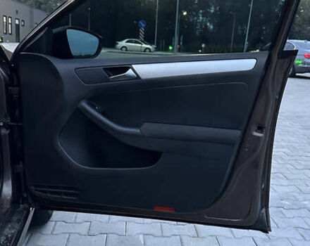 Коричневый Фольксваген Джетта, объемом двигателя 1.39 л и пробегом 261 тыс. км за 9000 $, фото 12 на Automoto.ua