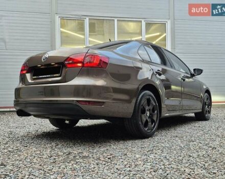 Фольксваген Джетта 2013 в Киеве на Automoto.ua Коричневый Фольксваген Джетта, объемом двигателя 1.97 л и пробегом 236 тыс. км за 10800 $, фото 5 на Automoto.ua