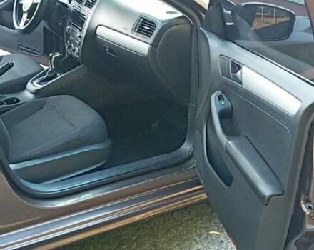 Фольксваген Джетта 2013 в Белой Церкве на Automoto.ua Коричневый Фольксваген Джетта, объемом двигателя 2 л и пробегом 270 тыс. км за 8700 $, фото 18 на Automoto.ua