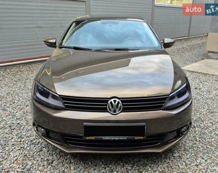 Фольксваген Джетта 2013 в Киеве на Automoto.ua Коричневый Фольксваген Джетта, объемом двигателя 1.97 л и пробегом 236 тыс. км за 10800 $, фото 2 на Automoto.ua