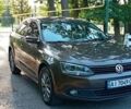 Фольксваген Джетта 2013 в Белой Церкве на Automoto.ua Коричневый Фольксваген Джетта, объемом двигателя 2 л и пробегом 270 тыс. км за 8700 $, фото 4 на Automoto.ua