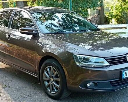 Фольксваген Джетта 2013 в Белой Церкве на Automoto.ua Коричневый Фольксваген Джетта, объемом двигателя 2 л и пробегом 270 тыс. км за 8700 $, фото 1 на Automoto.ua