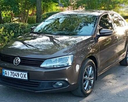 Фольксваген Джетта 2013 в Белой Церкве на Automoto.ua Коричневый Фольксваген Джетта, объемом двигателя 2 л и пробегом 270 тыс. км за 8700 $, фото 3 на Automoto.ua