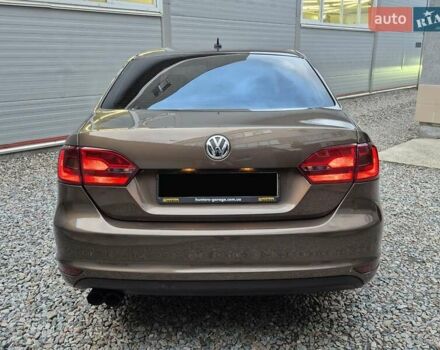 Фольксваген Джетта 2013 в Киеве на Automoto.ua Коричневый Фольксваген Джетта, объемом двигателя 1.97 л и пробегом 236 тыс. км за 10800 $, фото 3 на Automoto.ua