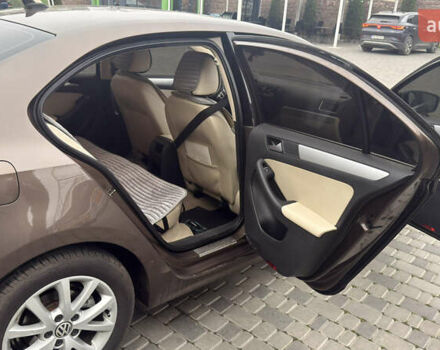 Коричневый Фольксваген Джетта, объемом двигателя 1.8 л и пробегом 182 тыс. км за 8000 $, фото 7 на Automoto.ua