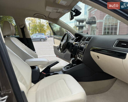 Коричневый Фольксваген Джетта, объемом двигателя 1.6 л и пробегом 107 тыс. км за 12750 $, фото 24 на Automoto.ua