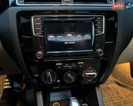 Коричневый Фольксваген Джетта, объемом двигателя 1.8 л и пробегом 198 тыс. км за 10200 $, фото 10 на Automoto.ua