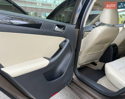 Коричневый Фольксваген Джетта, объемом двигателя 1.6 л и пробегом 107 тыс. км за 12750 $, фото 31 на Automoto.ua