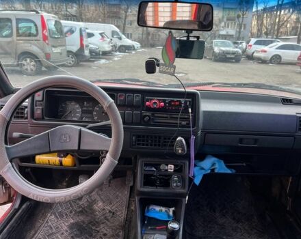 Червоний Фольксваген Джетта, об'ємом двигуна 1.6 л та пробігом 250 тис. км за 700 $, фото 5 на Automoto.ua