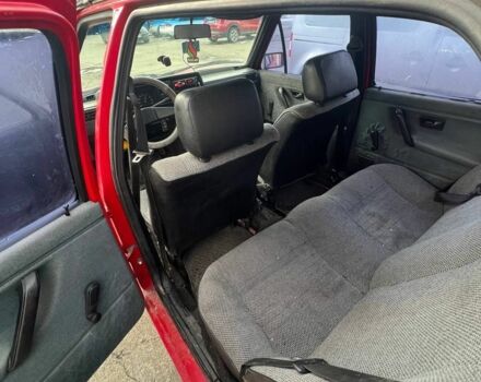 Червоний Фольксваген Джетта, об'ємом двигуна 1.6 л та пробігом 250 тис. км за 700 $, фото 6 на Automoto.ua