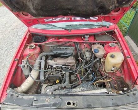 Красный Фольксваген Джетта, объемом двигателя 1.6 л и пробегом 200 тыс. км за 1250 $, фото 10 на Automoto.ua