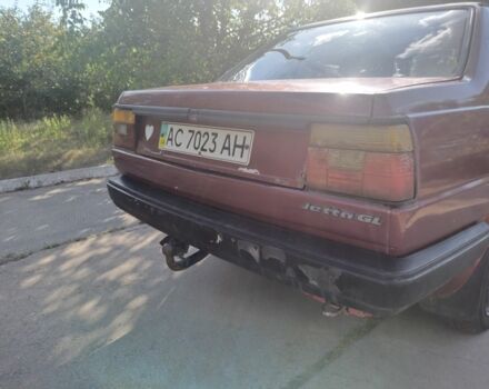 Красный Фольксваген Джетта, объемом двигателя 1.8 л и пробегом 300 тыс. км за 550 $, фото 5 на Automoto.ua