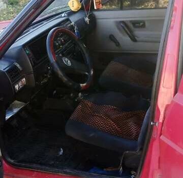 Красный Фольксваген Джетта, объемом двигателя 1.6 л и пробегом 100 тыс. км за 1100 $, фото 4 на Automoto.ua