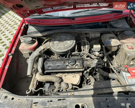 Червоний Фольксваген Джетта, об'ємом двигуна 1.3 л та пробігом 210 тис. км за 1200 $, фото 3 на Automoto.ua