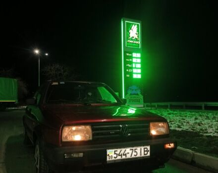 Красный Фольксваген Джетта, объемом двигателя 1.6 л и пробегом 390 тыс. км за 1800 $, фото 2 на Automoto.ua