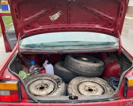 Красный Фольксваген Джетта, объемом двигателя 1.8 л и пробегом 210 тыс. км за 1550 $, фото 10 на Automoto.ua