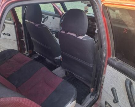 Красный Фольксваген Джетта, объемом двигателя 1.3 л и пробегом 300 тыс. км за 650 $, фото 7 на Automoto.ua