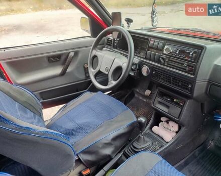 Красный Фольксваген Джетта, объемом двигателя 1.6 л и пробегом 636 тыс. км за 1200 $, фото 4 на Automoto.ua