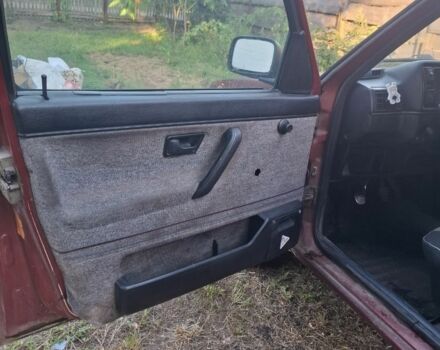 Красный Фольксваген Джетта, объемом двигателя 1.3 л и пробегом 300 тыс. км за 650 $, фото 6 на Automoto.ua