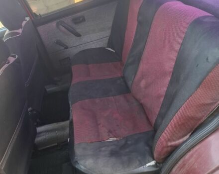 Красный Фольксваген Джетта, объемом двигателя 1.3 л и пробегом 300 тыс. км за 650 $, фото 5 на Automoto.ua