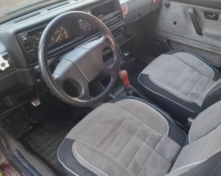 Красный Фольксваген Джетта, объемом двигателя 1.3 л и пробегом 300 тыс. км за 650 $, фото 3 на Automoto.ua