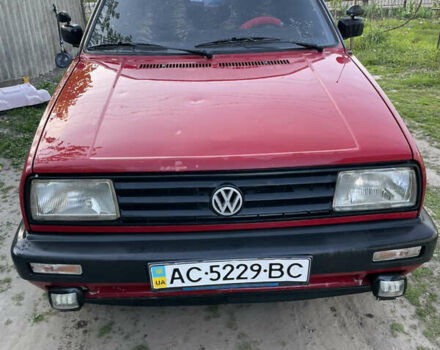 Красный Фольксваген Джетта, объемом двигателя 1.3 л и пробегом 400 тыс. км за 1600 $, фото 2 на Automoto.ua