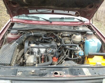 Червоний Фольксваген Джетта, об'ємом двигуна 1.6 л та пробігом 278 тис. км за 1300 $, фото 4 на Automoto.ua