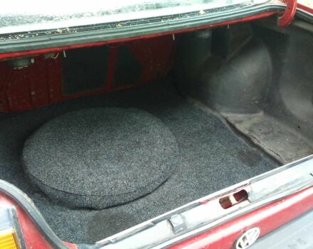 Красный Фольксваген Джетта, объемом двигателя 1.6 л и пробегом 170 тыс. км за 1800 $, фото 5 на Automoto.ua