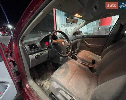 Красный Фольксваген Джетта, объемом двигателя 1.6 л и пробегом 369 тыс. км за 4000 $, фото 6 на Automoto.ua