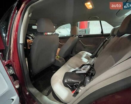 Красный Фольксваген Джетта, объемом двигателя 1.6 л и пробегом 369 тыс. км за 4000 $, фото 8 на Automoto.ua