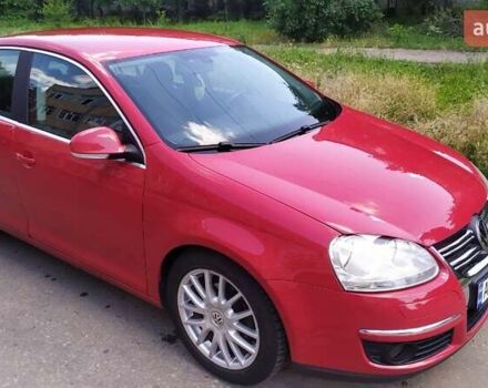 Фольксваген Джетта 2007 в Николаеве на Automoto.ua Красный Фольксваген Джетта, объемом двигателя 1.6 л и пробегом 260 тыс. км за 6200 $, фото 1 на Automoto.ua