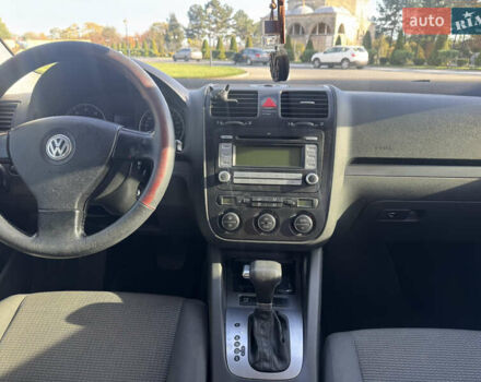 Красный Фольксваген Джетта, объемом двигателя 1.6 л и пробегом 125 тыс. км за 6000 $, фото 2 на Automoto.ua