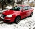 Красный Фольксваген Джетта, объемом двигателя 1.6 л и пробегом 160 тыс. км за 8450 $, фото 1 на Automoto.ua