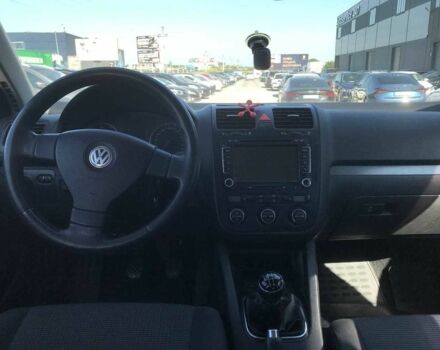 Красный Фольксваген Джетта, объемом двигателя 1.6 л и пробегом 220 тыс. км за 5040 $, фото 5 на Automoto.ua