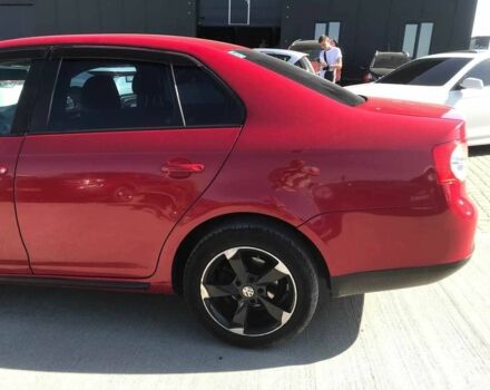 Красный Фольксваген Джетта, объемом двигателя 1.6 л и пробегом 220 тыс. км за 5040 $, фото 20 на Automoto.ua