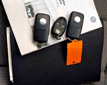 Красный Фольксваген Джетта, объемом двигателя 1.4 л и пробегом 198 тыс. км за 6000 $, фото 12 на Automoto.ua