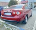 Красный Фольксваген Джетта, объемом двигателя 1.6 л и пробегом 280 тыс. км за 6221 $, фото 7 на Automoto.ua
