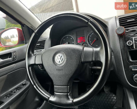 Красный Фольксваген Джетта, объемом двигателя 1.9 л и пробегом 275 тыс. км за 4450 $, фото 27 на Automoto.ua