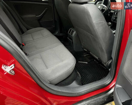 Красный Фольксваген Джетта, объемом двигателя 1.9 л и пробегом 275 тыс. км за 4450 $, фото 29 на Automoto.ua