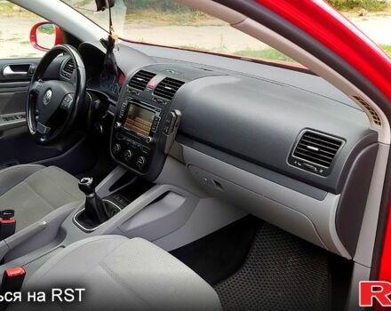 Красный Фольксваген Джетта, объемом двигателя 1.4 л и пробегом 198 тыс. км за 6000 $, фото 9 на Automoto.ua