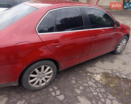 Червоний Фольксваген Джетта, об'ємом двигуна 1.39 л та пробігом 130 тис. км за 7350 $, фото 2 на Automoto.ua