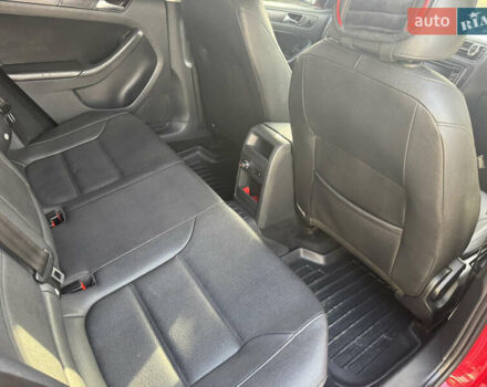 Червоний Фольксваген Джетта, об'ємом двигуна 2.5 л та пробігом 290 тис. км за 7700 $, фото 9 на Automoto.ua