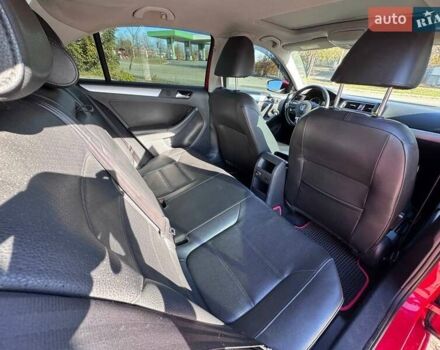 Червоний Фольксваген Джетта, об'ємом двигуна 1.8 л та пробігом 210 тис. км за 8900 $, фото 10 на Automoto.ua