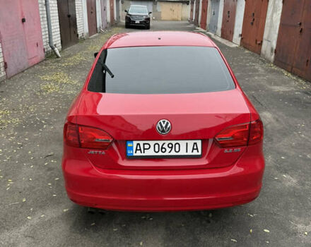 Красный Фольксваген Джетта, объемом двигателя 2.5 л и пробегом 248 тыс. км за 6800 $, фото 5 на Automoto.ua