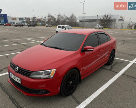 Красный Фольксваген Джетта, объемом двигателя 2.48 л и пробегом 206 тыс. км за 10000 $, фото 1 на Automoto.ua