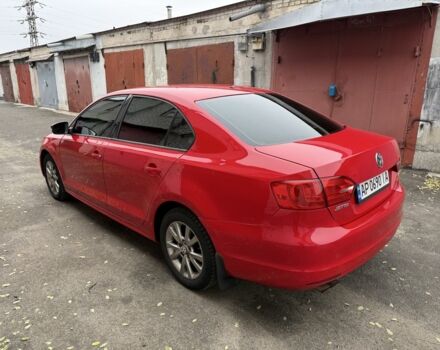 Червоний Фольксваген Джетта, об'ємом двигуна 2.5 л та пробігом 248 тис. км за 6800 $, фото 4 на Automoto.ua
