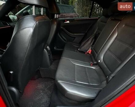 Красный Фольксваген Джетта, объемом двигателя 2.48 л и пробегом 216 тыс. км за 9300 $, фото 23 на Automoto.ua