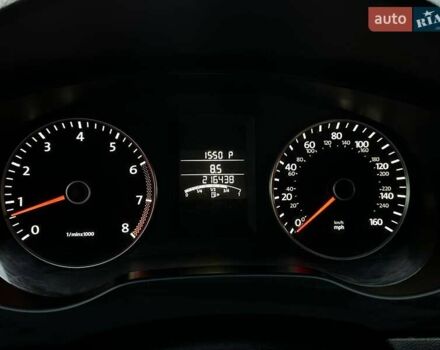 Красный Фольксваген Джетта, объемом двигателя 2.48 л и пробегом 216 тыс. км за 9300 $, фото 32 на Automoto.ua